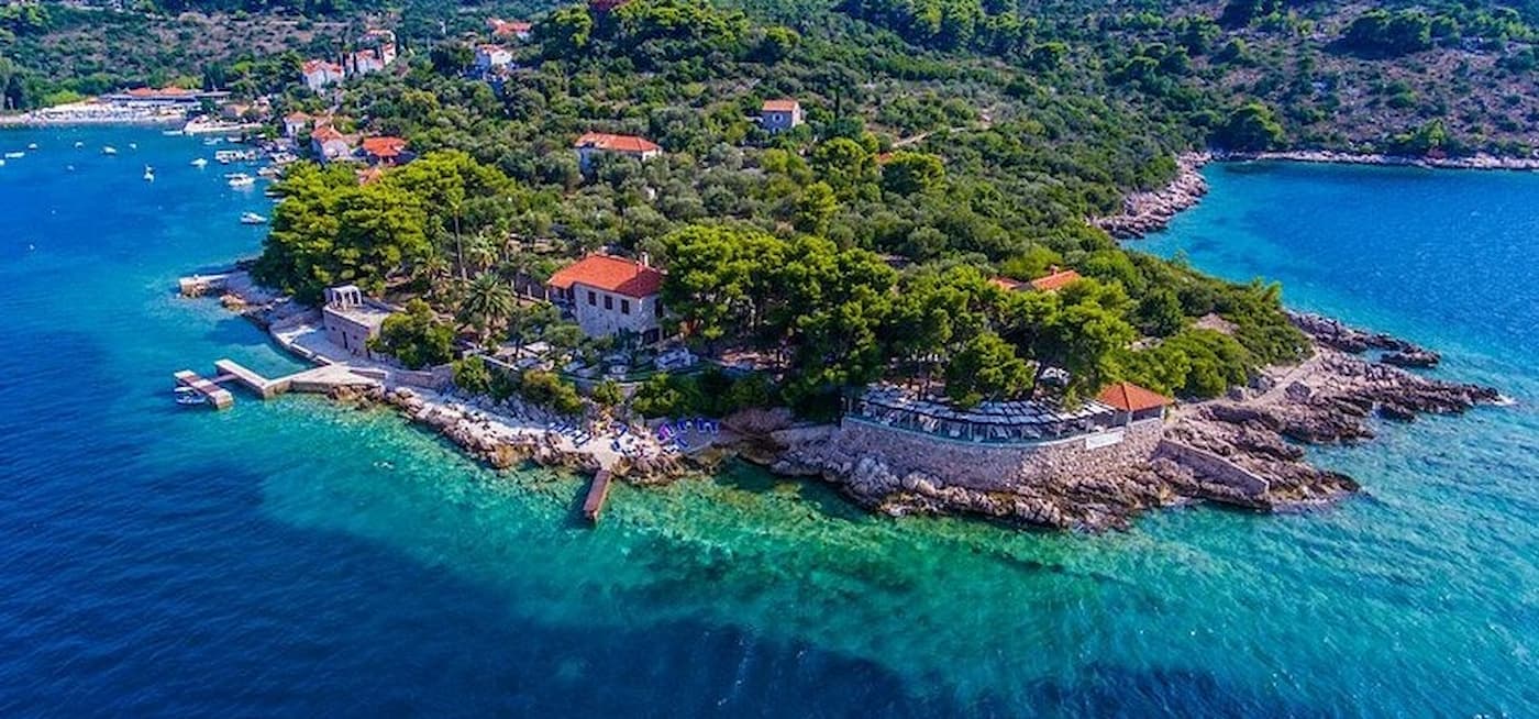 Villa Rose 1